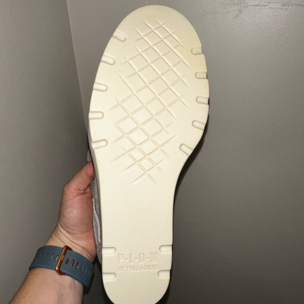 Gray Wedges - image 4